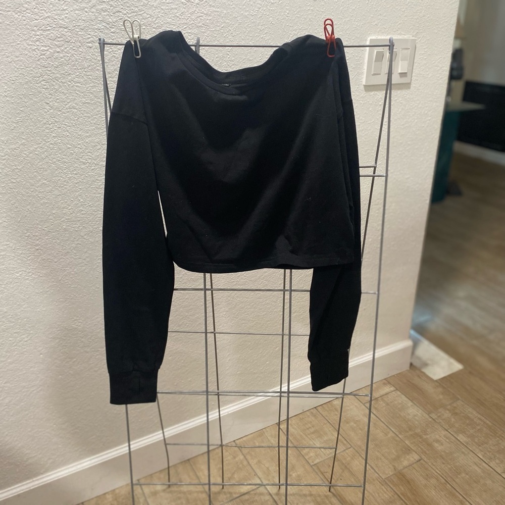 Women’s Basic Black‎ Stretch Cropped Long Sleeve Shirt Size M